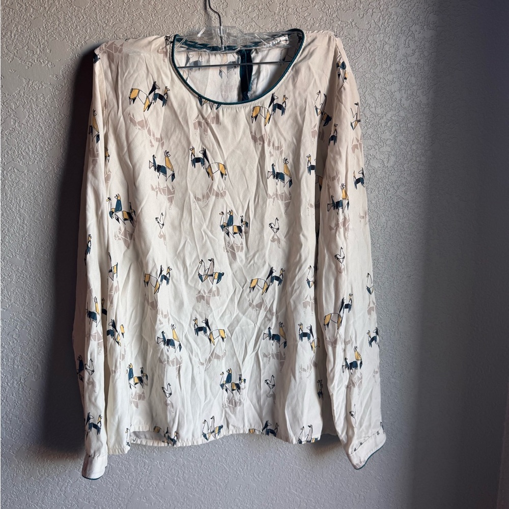 Piamita ivory green llama print silk M Blouse EUC long sleeve buttons piped